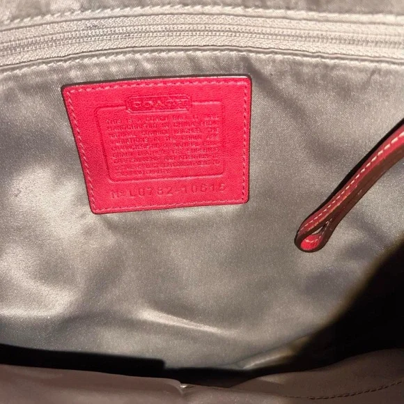 Coach - Picture 9 of 10